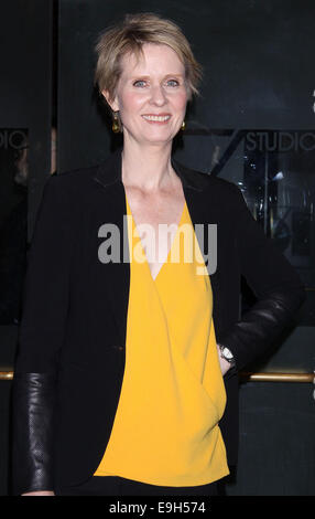 Soirée d'ouverture du cabaret de Broadway au Studio 54 - Arrivées. En vedette : Cynthia Nixon Où : New York, New York, United States Quand : 25 Avr 2014 Banque D'Images