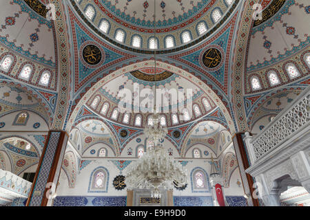 Des peintures au plafond, la Mosquée Merkez, Kulliye Manavgat, Antalya Province, Turkey Banque D'Images