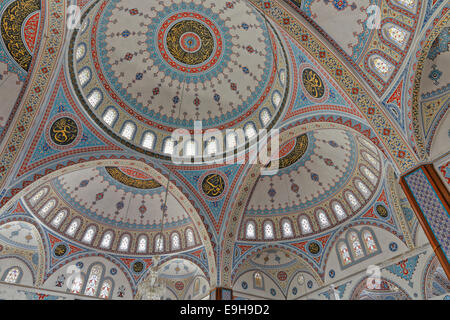 Des peintures au plafond, la Mosquée Merkez, Kulliye Manavgat, Antalya Province, Turkey Banque D'Images