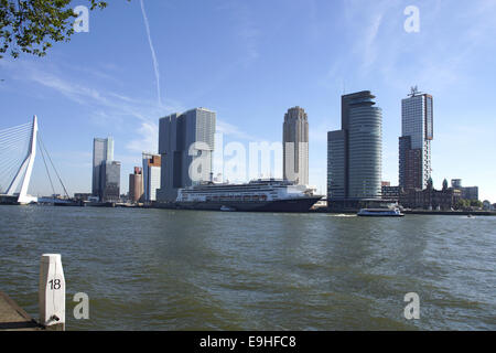 Skyline à Rotterdam, Kop van Zuid Banque D'Images