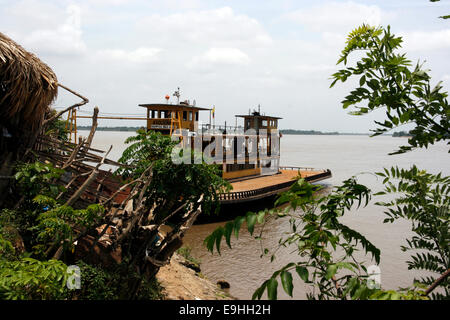 Bateau sur le fleuve Magdalena, en Colombie, le mardi 6 avril 2010 Banque D'Images