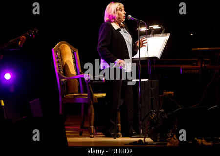 Milan, Italie. 27 octobre 2014. La chanteuse/compositrice Marianne Faithfull effectue live au Auditorium pendant le "donner mon amour à Londres - 50e anniversaire World Tour' Credit : Rodolfo Sassano/Alamy Live News Banque D'Images