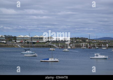 Tamar River comme vu de George Town sur la côte nord de la Tasmanie, Australie Banque D'Images