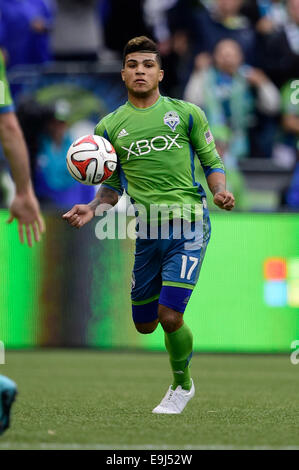 Le 25 octobre 2014. Seattle Sounders FC defender DeAndre Yedlin # 17 en action contre les Los Angeles Galaxy à CenturyLink Field à Seattle, WA. Seattle Sounders FC bat Los Angeles Galaxy 2 - 0.George Holland/Cal Sport Media. Banque D'Images