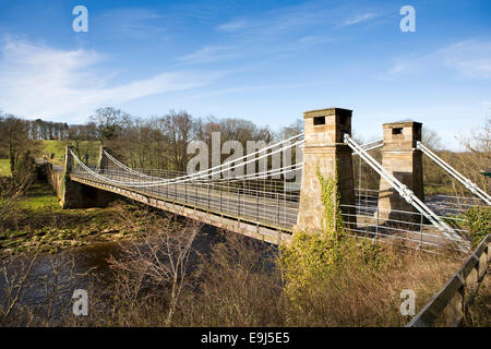 UK, County Durham, Barnard Castle, Whorlton pont suspendu au-dessus de fleuve Tees Banque D'Images