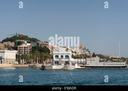 Royal Caribbean's aventurier de la mer Bateau de croisière au port de croisière de Carthagène en Espagne. Banque D'Images