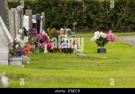 Cimetière de grave fraîchement creusée Banque D'Images