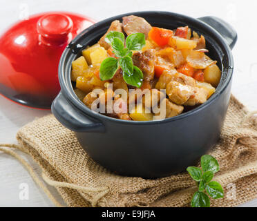 Ragoût de viande et de légumes .Selective focus Banque D'Images