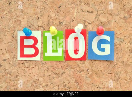 Blog journal multicolores avec des lettres sur un carton Banque D'Images