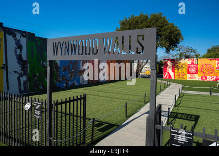 Panneau d'entrée MURS WYNWOOD ART CENTRE RUE WYNWOOD MIAMI FLORIDA USA Banque D'Images