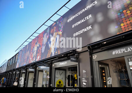 Boxpark, le conteneur-basé de détail local commercial de Shoreditch, London Banque D'Images