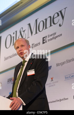 Londres, Royaume-Uni. 29 octobre, 2014. Photo montre Bob Dudley - Le directeur général du groupe BP (British Petroleum) prenant la parole à l'huile et de l'argent 35e Conférence à Londres. Credit : Clickpics/Alamy Live News Banque D'Images