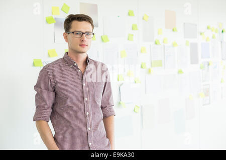 Portrait of woman in creative office Banque D'Images