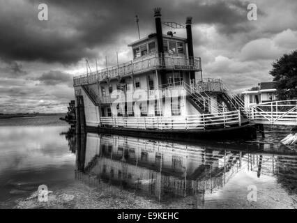 Un bateau à aubes près de Ocean City, New Jersey, USA Banque D'Images