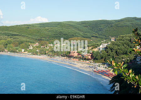 L'Épire, Grèce. Plage de Valtos Parga sur la côte ionienne. 2014. Banque D'Images