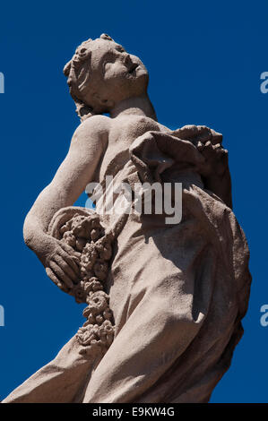 L'Italie, Lombardie, Crema, Terni Bondenti Palace, Statue Banque D'Images