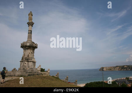 Monument à la première marquis de Comillas, Comillas, Cantabrie, Espagne Banque D'Images