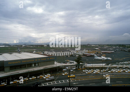 L'aéroport international de Mexico City en 1993, Mexico, Mexique Banque D'Images