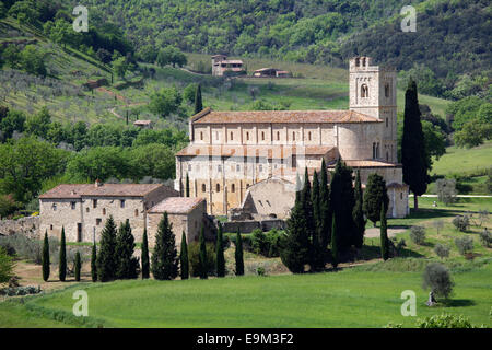 Abbaye de Sant'Antimo, le monastère bénédictin de la commune de Montalcino, Toscane, Italie Banque D'Images