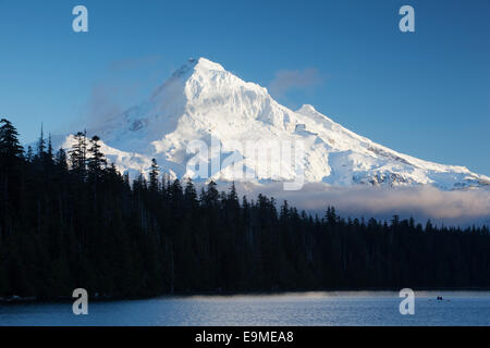 Lac Perdu avec Mount Hood, Hood River, Oregon, United States Banque D'Images