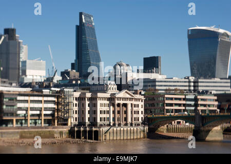 Ville de Londres. Vue depuis la passerelle du millénaire, en octobre 2014. Banque D'Images