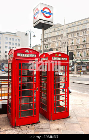 Londres - le 15 mars:Transport for London a annoncé que le 'Underground' logo sera également utilisé pour d'autres systèmes de transport Banque D'Images