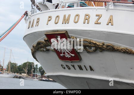 Gdynia en Pologne, 17 août 2014 : Dar Pomorza - une frégate à polonaise, qui est conservé dans le port de Gdynia en tant que bateau musée. Banque D'Images