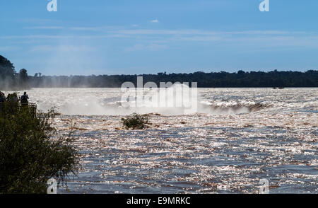Rivière menant à Iguassu Falls Banque D'Images
