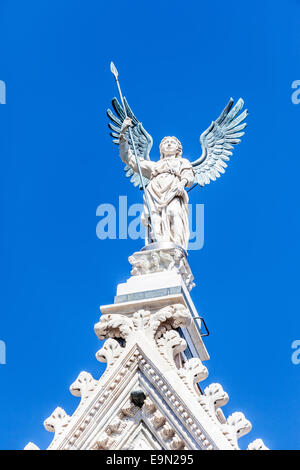 Angel dans la Cathédrale de Sienne Banque D'Images