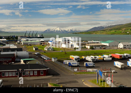 Le port d'Akureyri, à la tête de l'Eyjafjordur. Banque D'Images