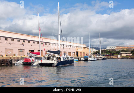 Ocean yachts de croisière amarré Port Allen Banque D'Images