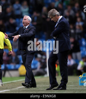 Londres, Royaume-Uni. 29 Oct, 2014. Alan Pardew de Newcastle en action.League Cup quatrième round- Manchester City vs Newcastle United - stade Etihad - Angleterre - 29 octobre 2014 - Photo David Klein/Sportimage. © csm/Alamy Live News Banque D'Images
