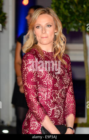 Londres, Royaume-Uni. 30 octobre, 2014. Guest assiste au gala et manteaux Colliers 'Ball' en l'honneur de WW1 Service Dogs au Battersea Evolution de Londres. Credit : Voir Li/Alamy Live News Banque D'Images