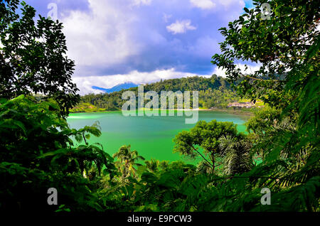 Danau Linow lake, Sulawesi, Indonésie Banque D'Images