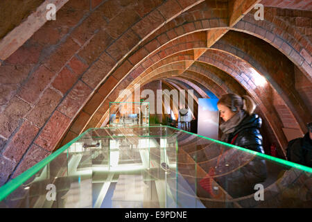 Barcelone, Espagne - Décembre 18 : Casa Mila, ou La Pedrera, le 18 décembre 2011 à Barcelone, Espagne. Ce célèbre bâtiment a été des Banque D'Images