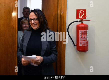 Prague, République tchèque. 31 octobre, 2014. Adriana Krnacova, aura un nouveau maire de Prague à Prague, République tchèque, le 31 octobre 2014. © Katreina Sulova/CTK Photo/Alamy Live News Banque D'Images