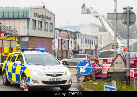 Stafford, Staffordshire, Royaume-Uni. 31 octobre, 2014. Lendemain d'un grand feu d'artifice sur l'usine à SP Tilcon Avenue, Baswich. Crédit : Christopher Hepburn/Alamy Live News Banque D'Images