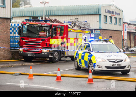 Stafford, Staffordshire, Royaume-Uni. 31 octobre, 2014. Lendemain d'un grand feu d'artifice sur l'usine à SP Tilcon Avenue, Baswich. Crédit : Christopher Hepburn/Alamy Live News Banque D'Images