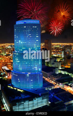 Vue de la ville de Miami au cours d'un feu d'artifice. Banque D'Images