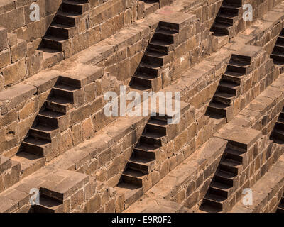 Chand Baori cage dans le village d'Abhaneri près de Jaipur, Rajasthan, Inde. Banque D'Images