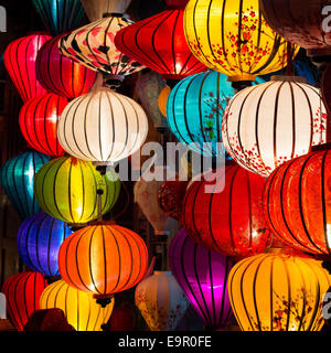 Lampes traditionnelles at old town shop à Hoi An, au Vietnam. Banque D'Images