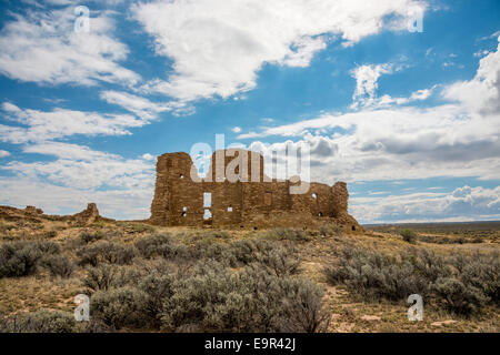 Pueblo Pintado est une ruine en Anasazi Chaco Canyon dans le nord du Nouveau Mexique. Il a été construit en 1060-1061 par A.D. Pueblo ancêtres. Banque D'Images