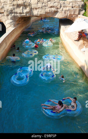 La rivière ride au parc aquatique Aquaventure l'Hôtel Atlantis The Palm Dubai UAE Banque D'Images