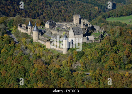 VUE AÉRIENNE.Château de Bourscheid.District de Diekirch, Luxembourg. Banque D'Images