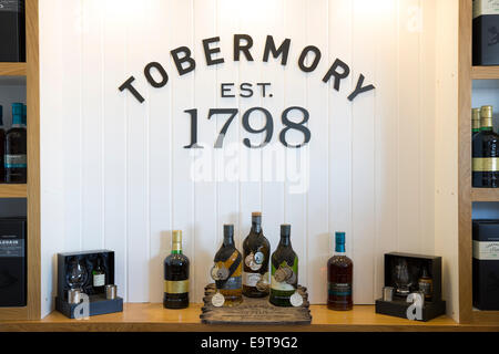 Médaille de single malt scotch whisky Ledaig, et Tobermory à Tobermory Distillery sur l'île de Mull dans les hautes terres de Sc Banque D'Images