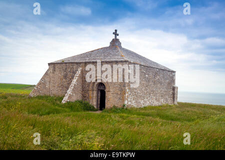 St Aldhelm's Chapel, un service monument ancien, sur le South West Coast Path à St Aldhelm's Head dans le Dorset England UK Banque D'Images