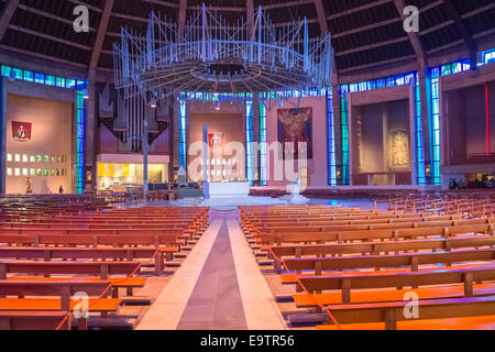 Intérieur de la cathédrale métropolitaine du Christ-Roi, Mt Pleasant, Liverpool, Merseyside, Royaume-Uni Banque D'Images