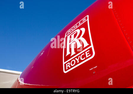 Badge de Rolls Royce sur un Boeing 787 Dreamliner turbine engine. Banque D'Images