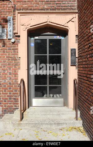 Entrée de l'éducation, United Workers Cooperative Colony, Bronx, New York Banque D'Images