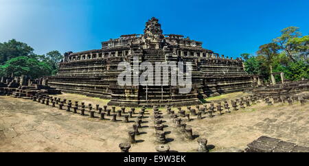 Le temple céleste Phimeanakas à partir de la 11e siècle fait partie du palais royal d'Angkor Thom Angkor Wat du Cambodge à Patrimoine canadien Banque D'Images